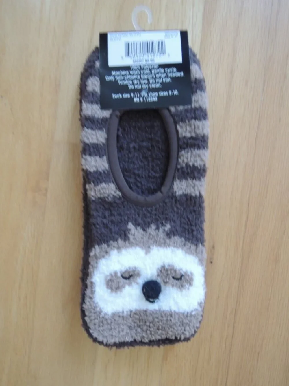 SNOOZIES Sloth Slipper Socks Cozy Mary Jane Animal Socks 1 Size Fits Shoes 5-10
